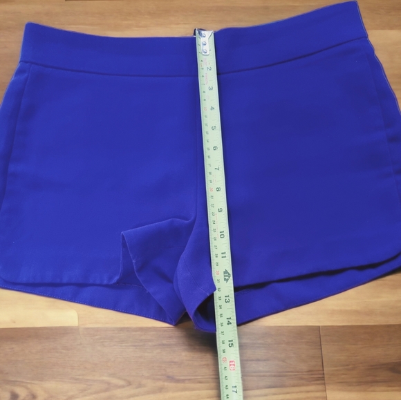 J. Crew Ladies Shorts - Picture 4 of 7